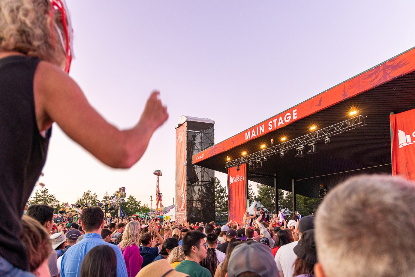crowd looking at main stage